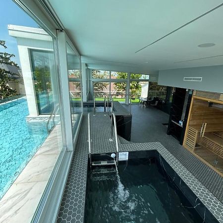 Villa Bauhaus Dream Deluxe T Siófok Eksteriør billede