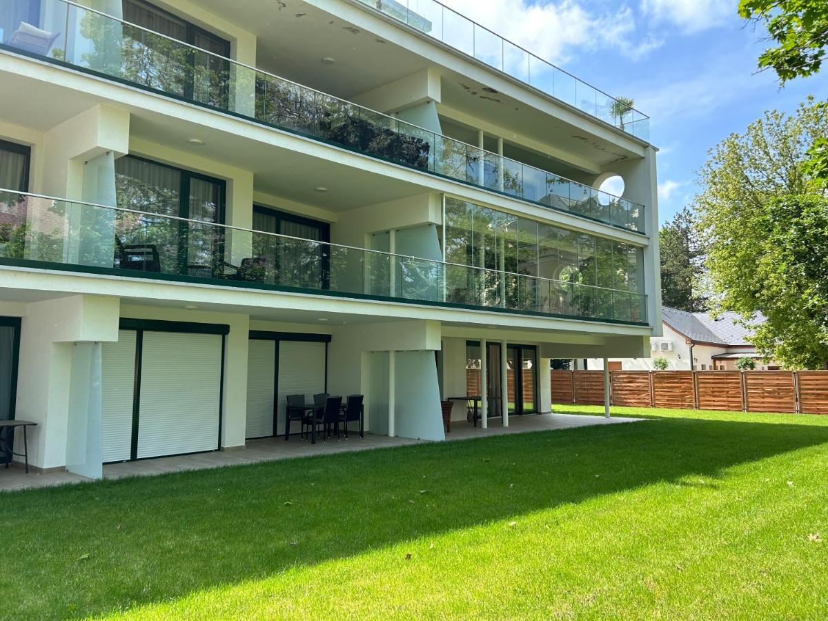 Villa Bauhaus Dream Deluxe T Siófok Eksteriør billede